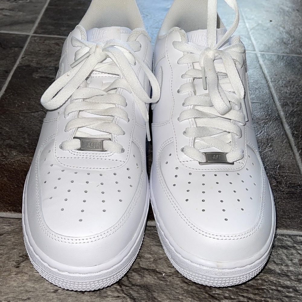 Air Force 1 mens / gently worn once size 9.5 / excellent condition